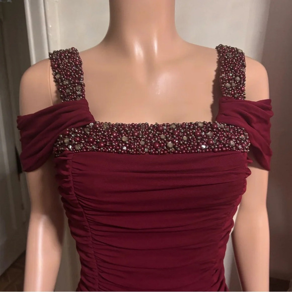 BADGLEY MISHKA Wine Red Rutched Bodycon Dress - Picture 4 of 14